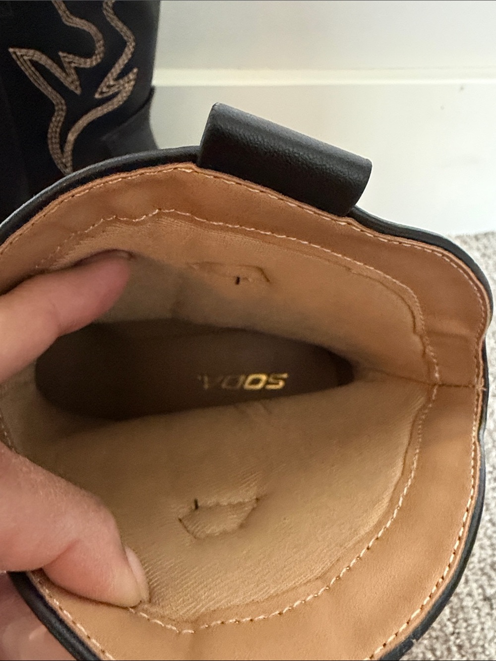 Soda Black and Tan Western Ankle Boots - Picture 3 of 7
